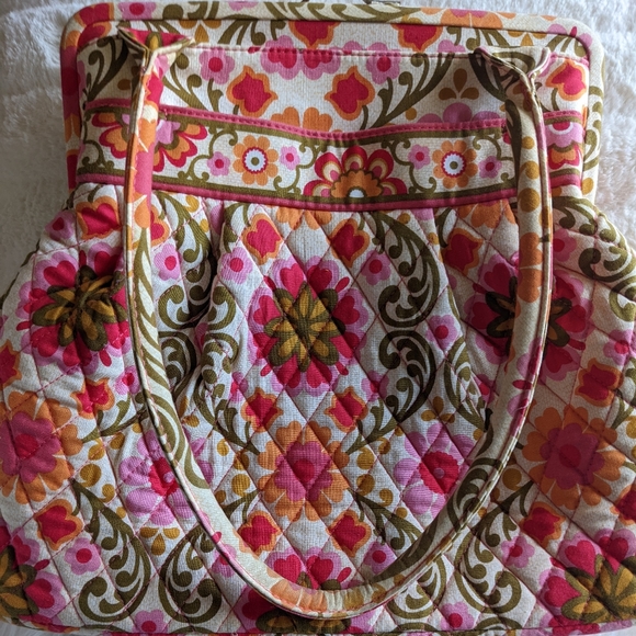 Vera Bradley Handbags - EUC Stunning Vera Bradley Quilted Cloth Floral Boho Paisley Purse